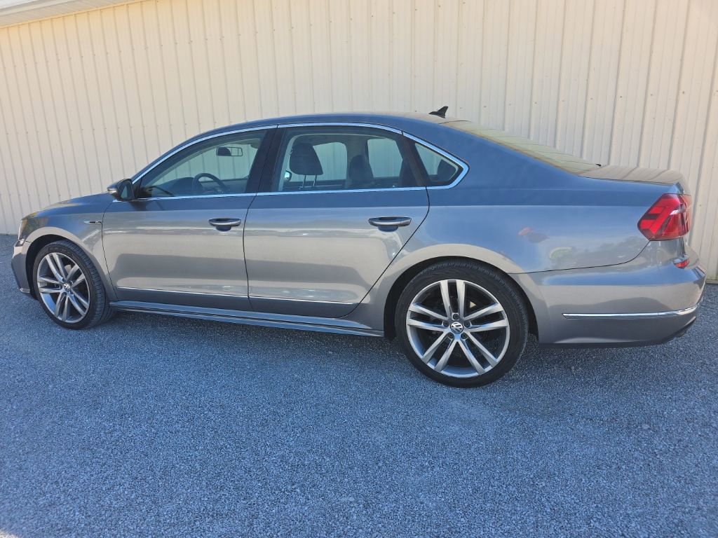 Used 2017 Volkswagen Passat 1.8T R-Line image 10