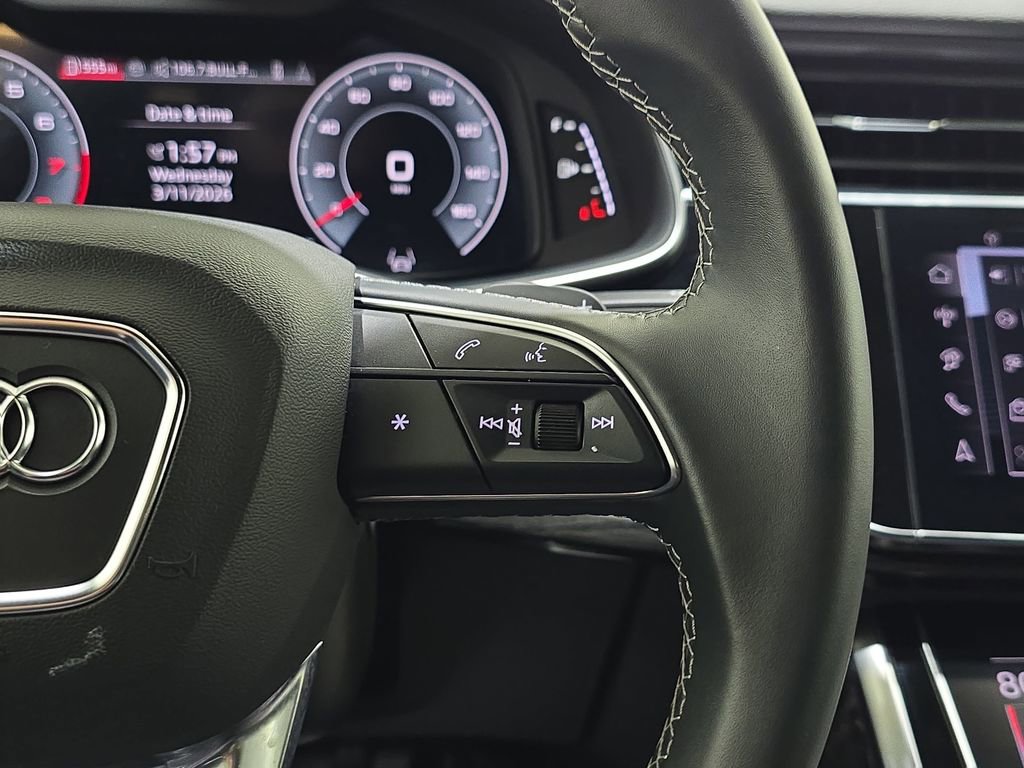 Certified 2025 Audi Q7 2.0T Premium w/ Convenience Plus Package image 18