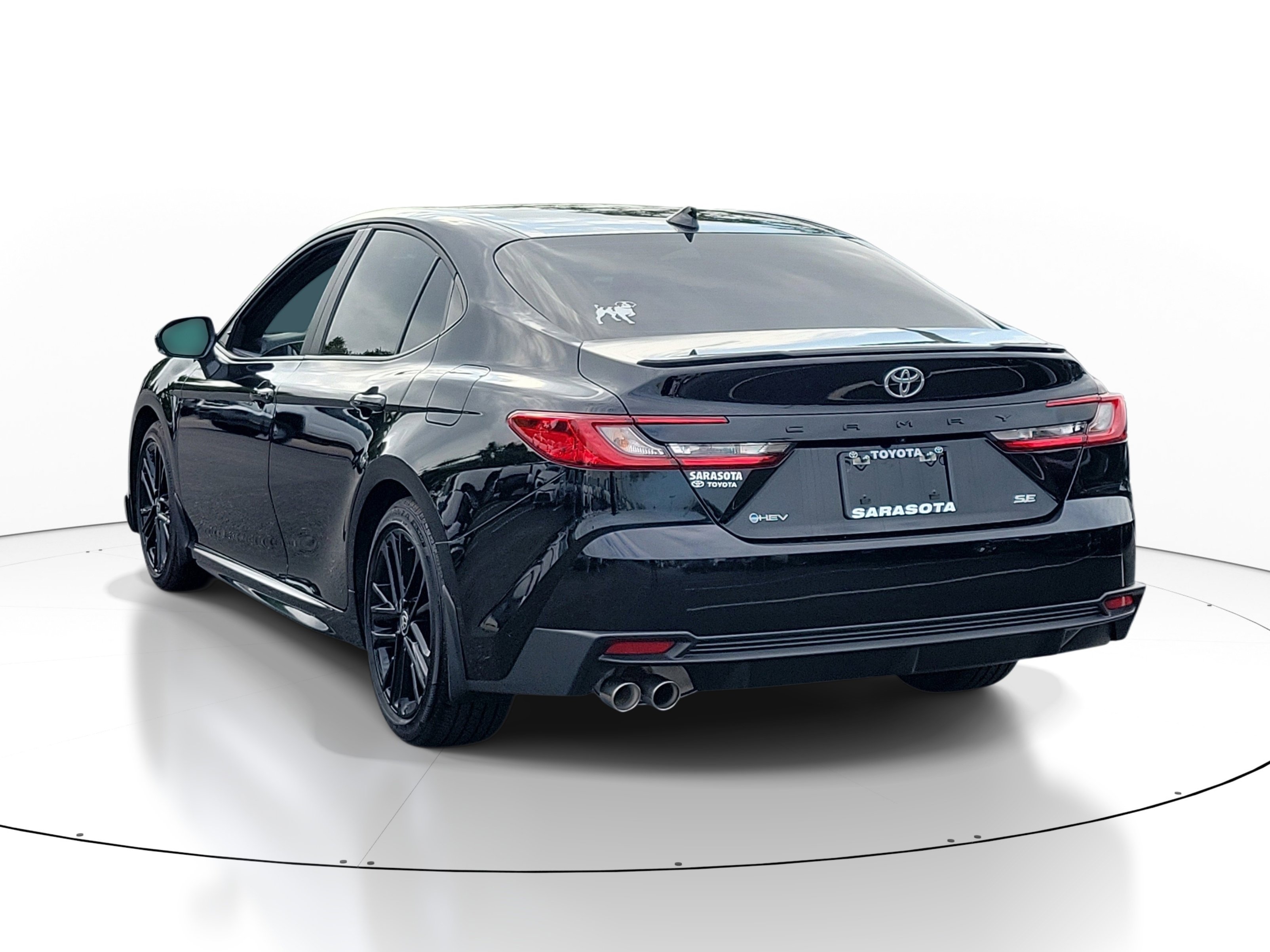 Certified 2025 Toyota Camry SE FWD image 4