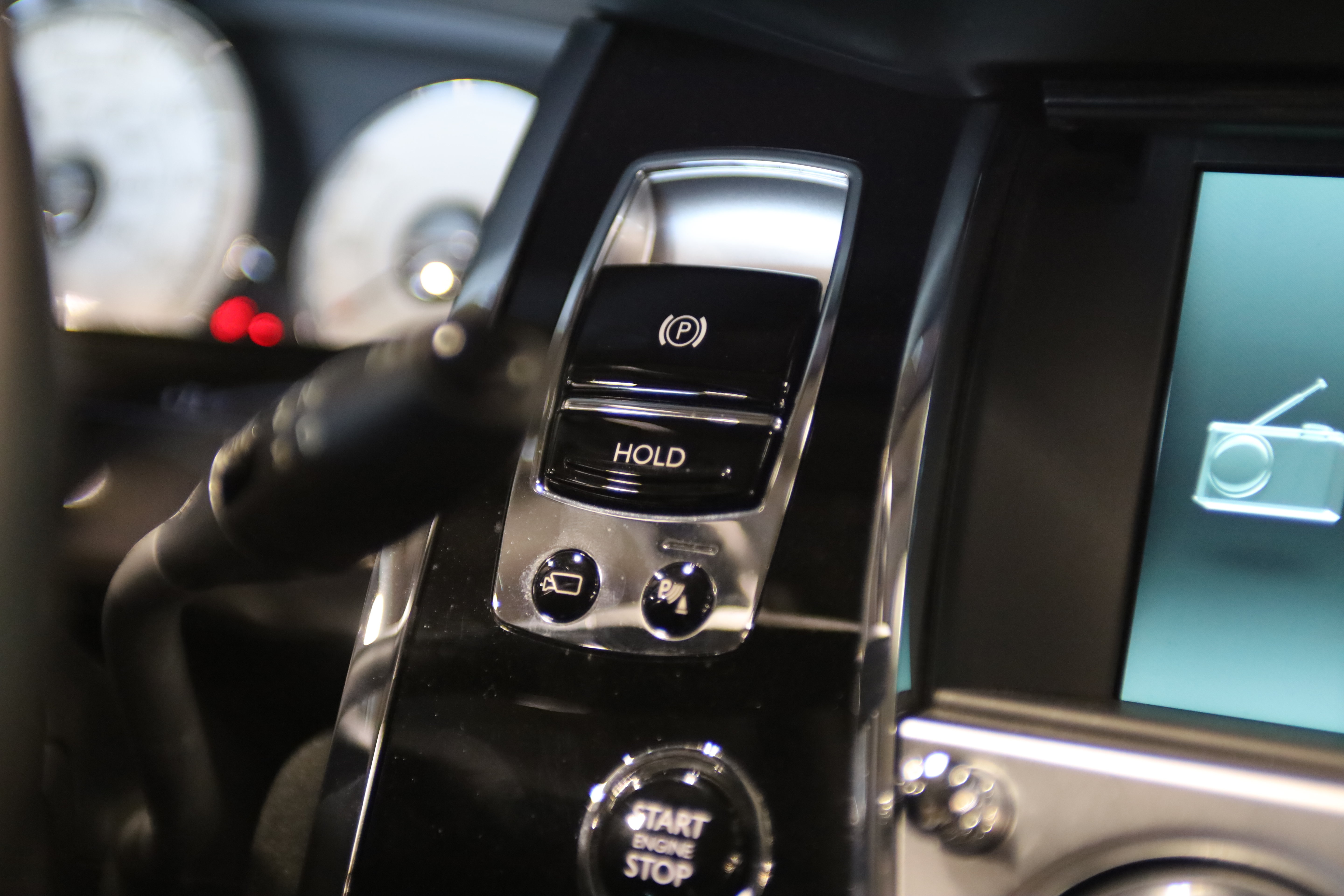Used 2016 Rolls-Royce Wraith RWD image 27