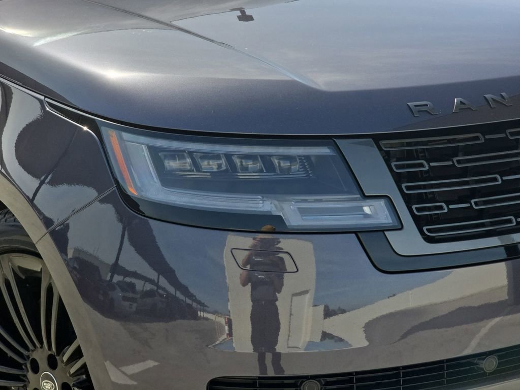 Used 2023 Land Rover Range Rover Autobiography image 33