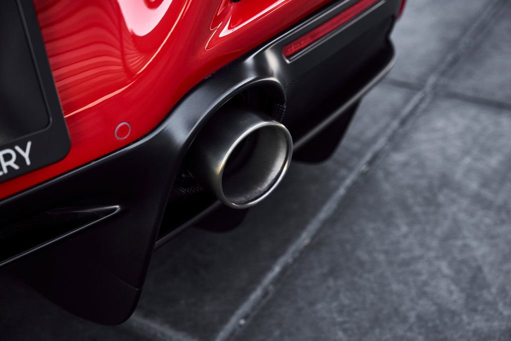 Used 2023 Ferrari F8 Tributo image 13