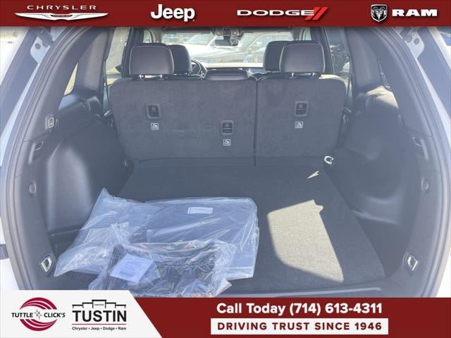 New 2027 Jeep Grand Cherokee Altitude AWD/4WD image 67