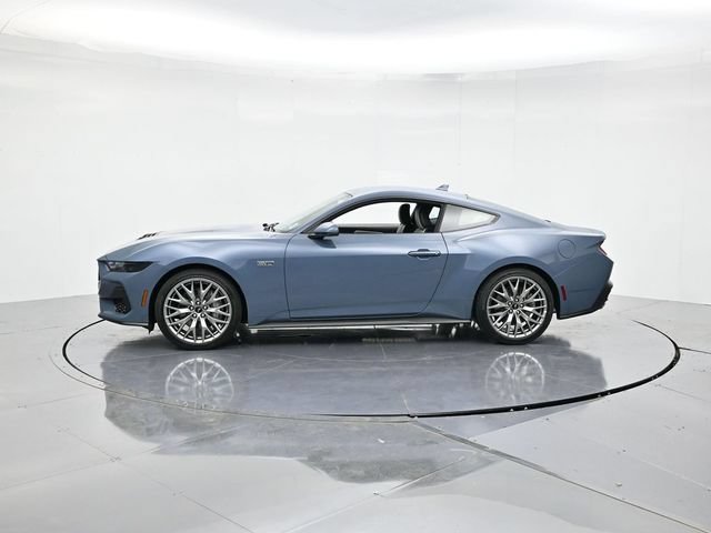 Used 2025 Ford Mustang GT Premium RWD image 6