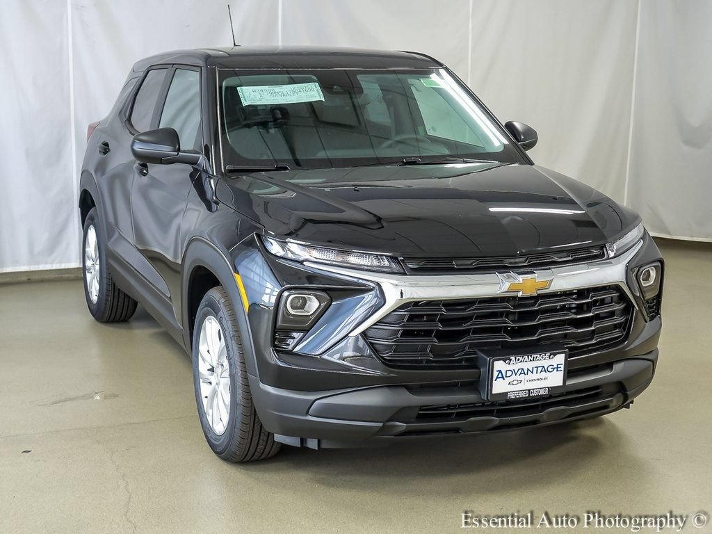 New 2026 Chevrolet TrailBlazer LS w/ LS Convenience Package FWD video 3