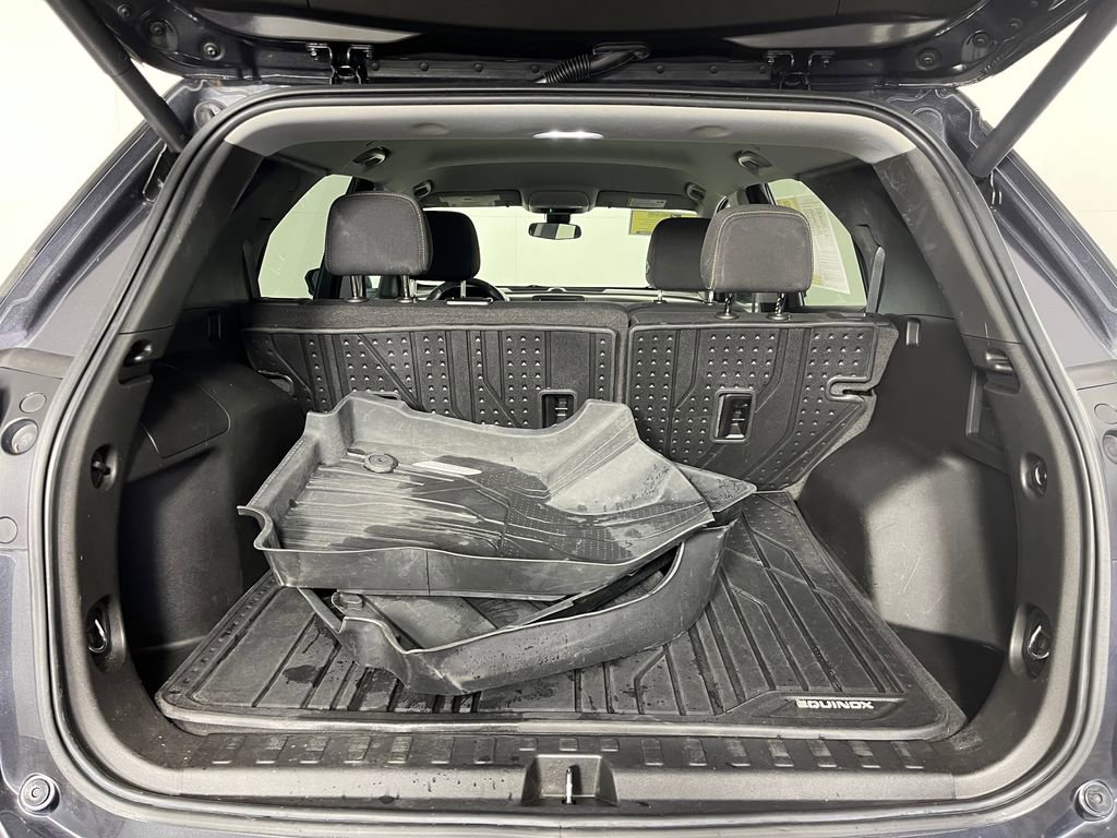 Used 2022 Chevrolet Equinox LT w/ Driver Convenience Package image 22