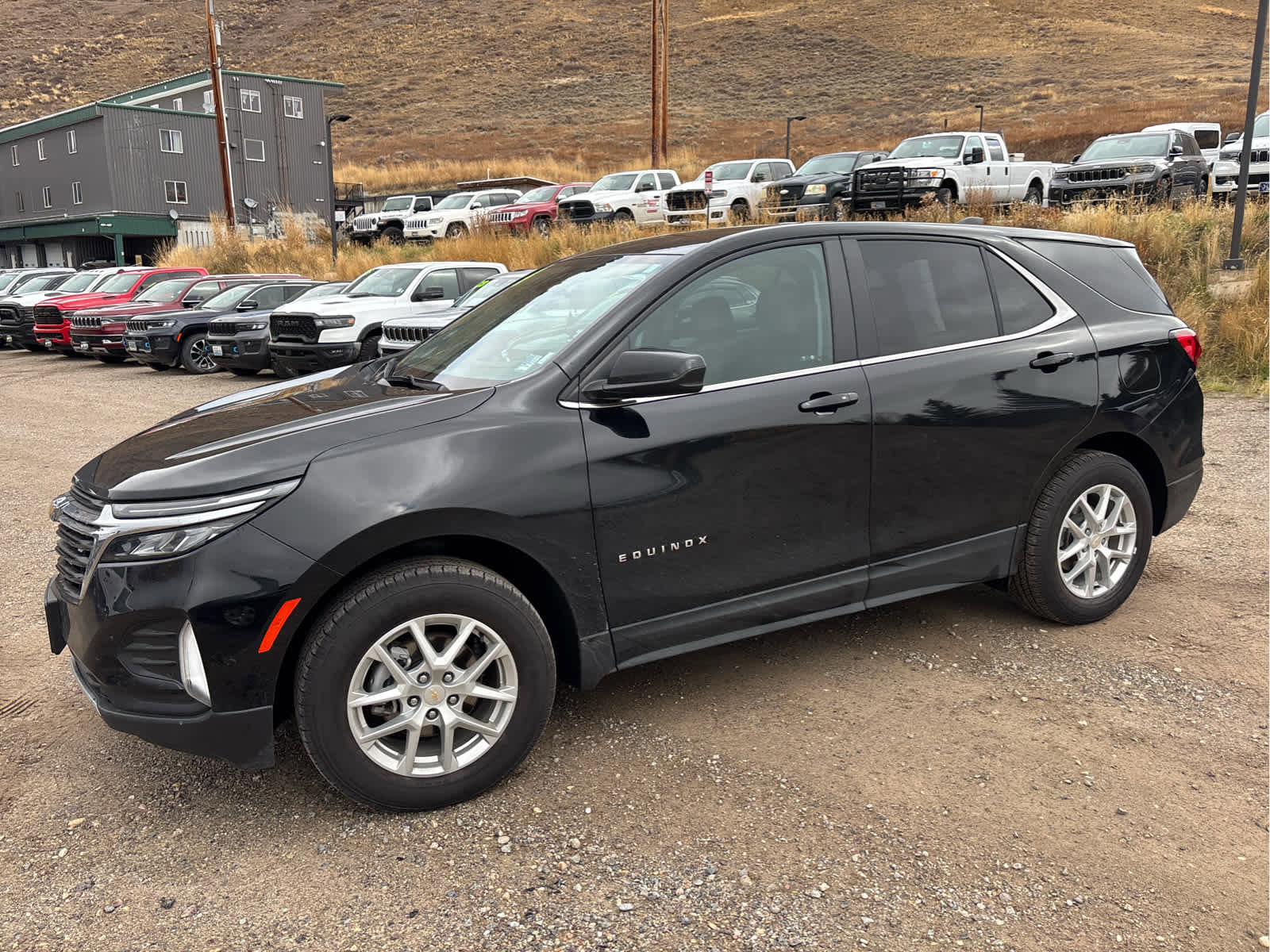 Used 2024 Chevrolet Equinox LT image 3