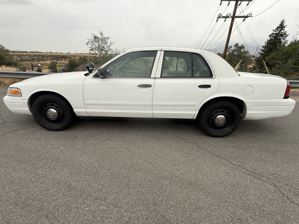 Used 2006 Ford Crown Victoria Police Interceptor image 1