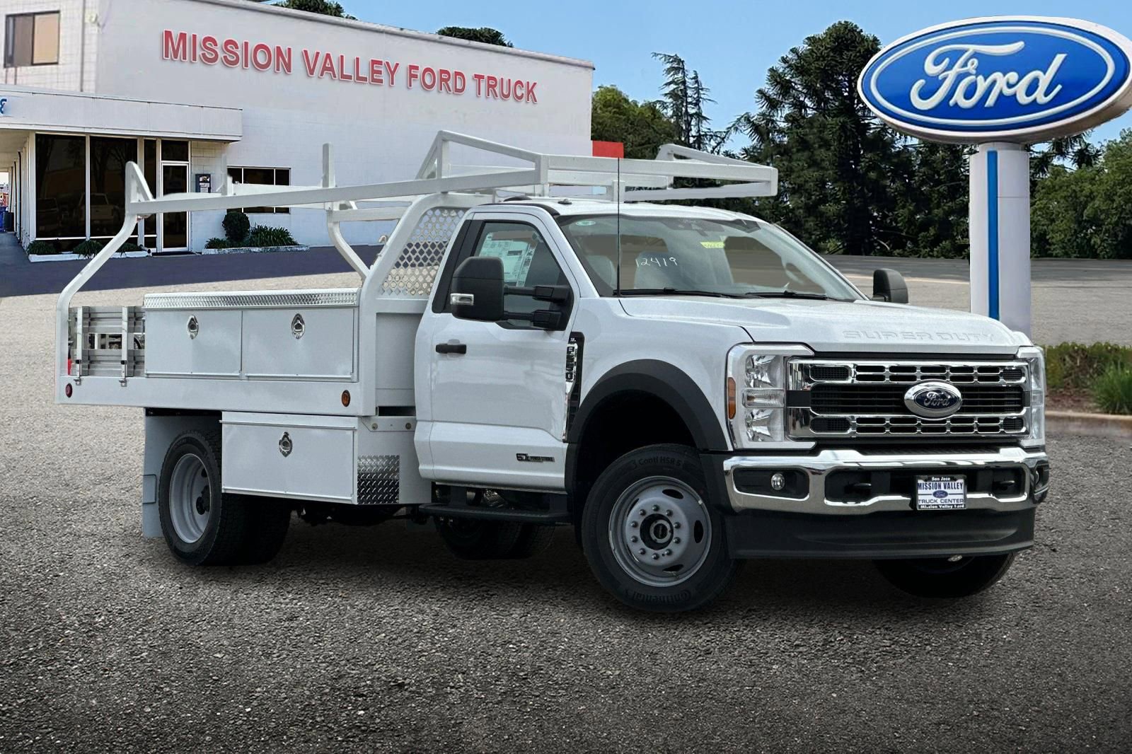 New 2026 Ford F550 4x4 Regular Cab Super Duty video 2