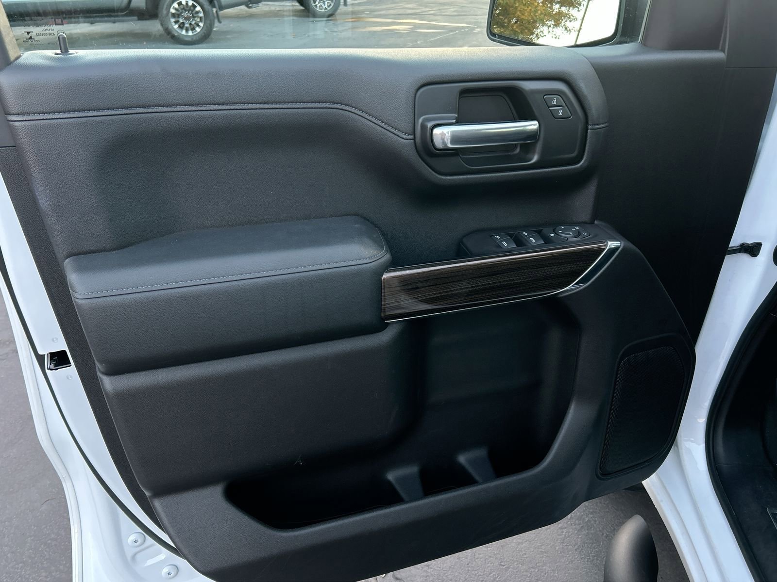 Used 2019 Chevrolet Silverado 1500 LT w/ All-Star Edition image 10