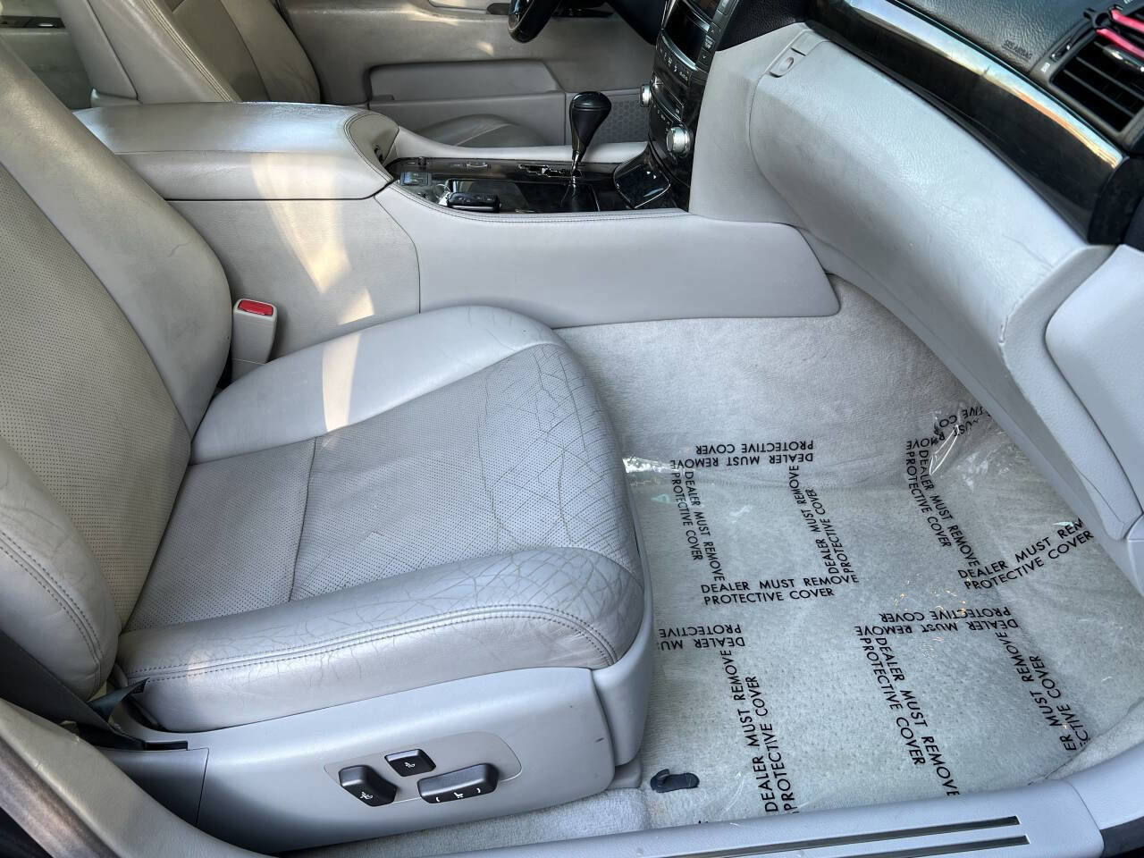 Used 2011 Lexus LS 460 AWD w/ Comfort Pkg image 12