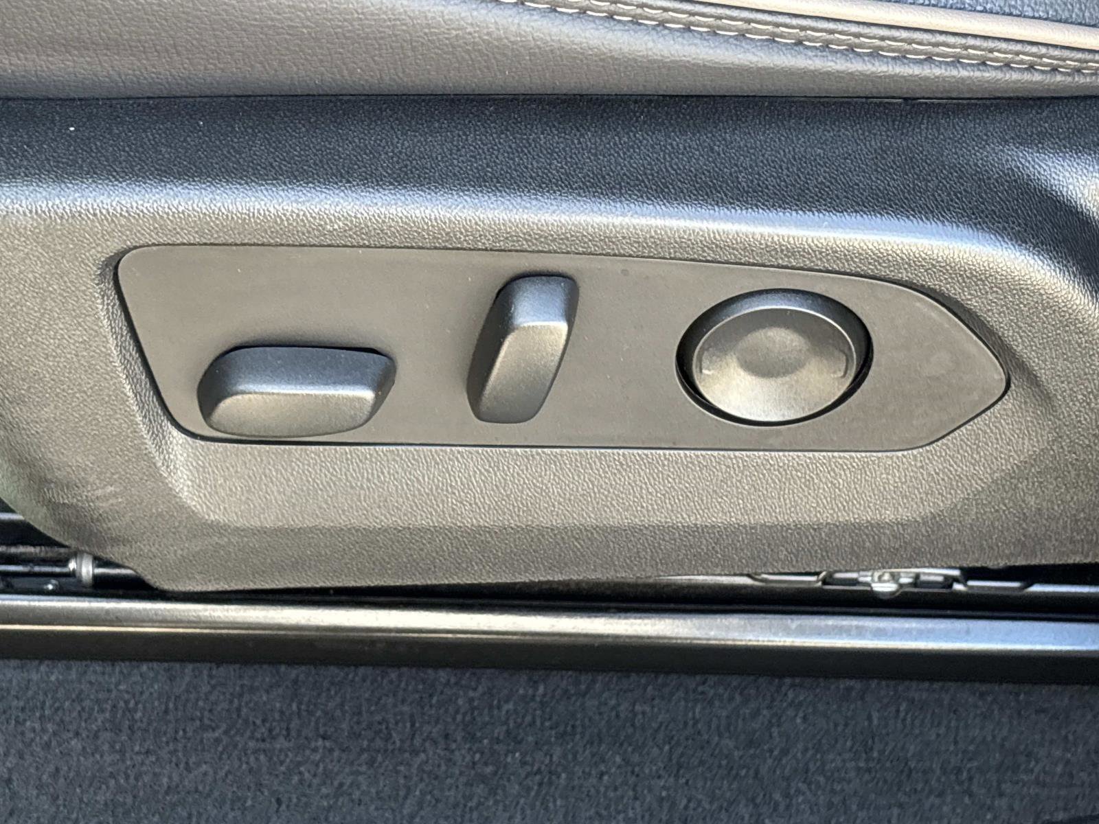 Certified 2024 GMC Canyon Denali image 16