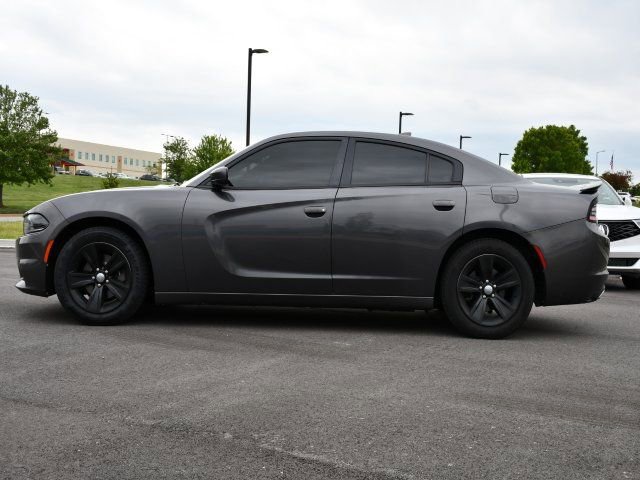 Used 2016 Dodge Charger SXT RWD image 6