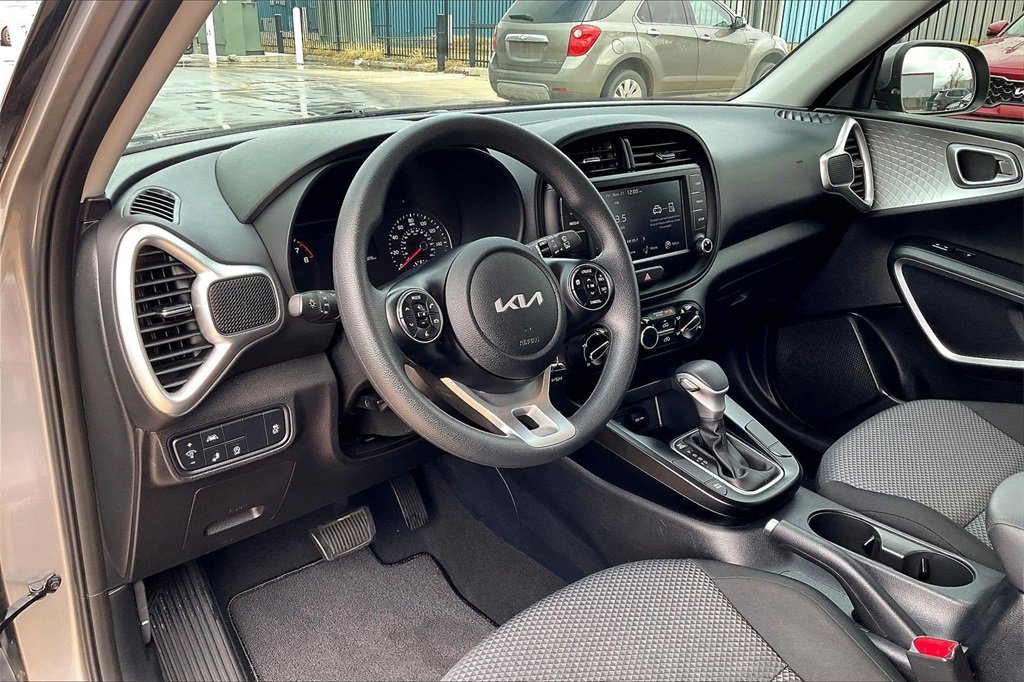 Certified 2022 Kia Soul LX w/ Technology Package image 13