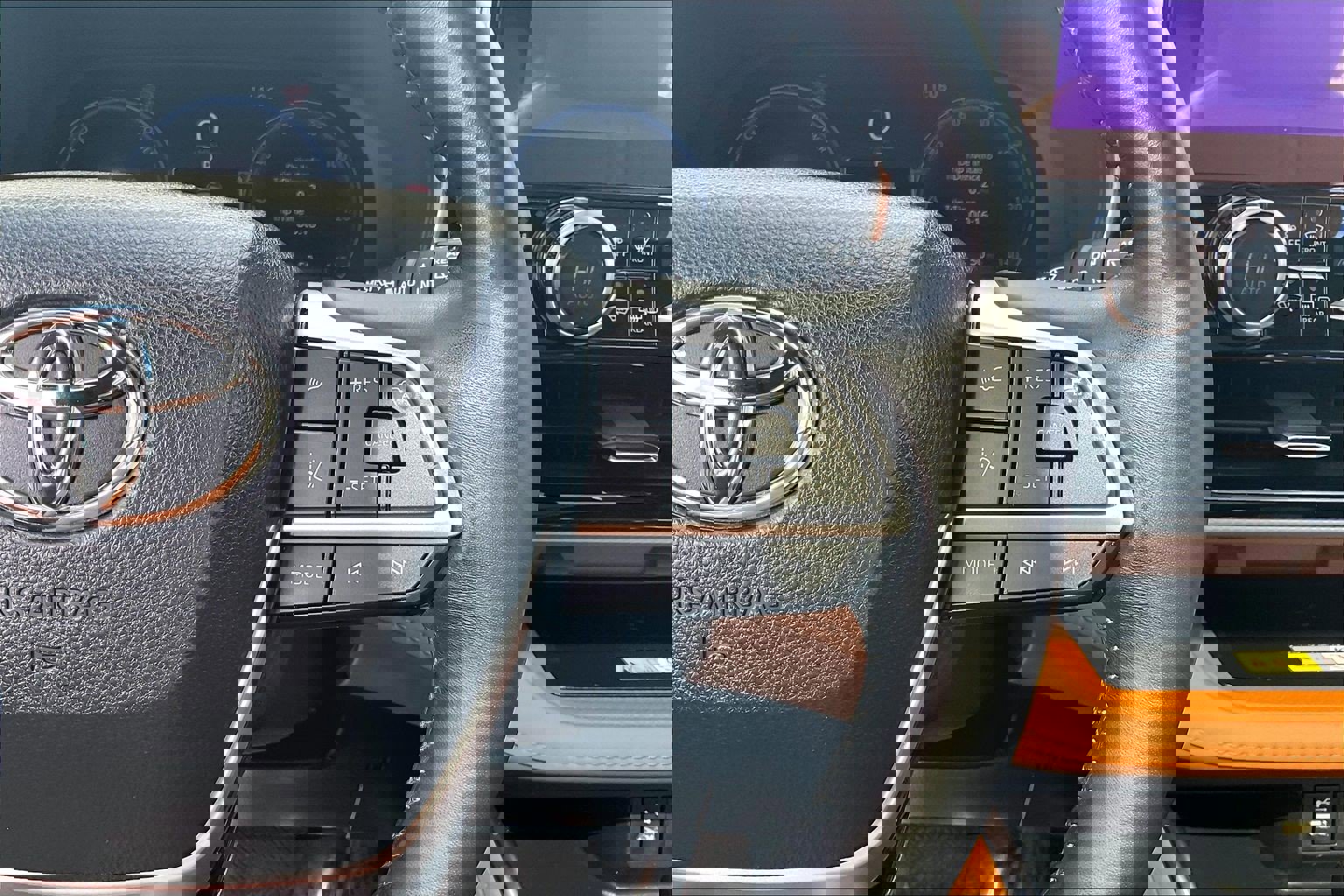 Used 2023 Toyota Highlander Platinum image 24