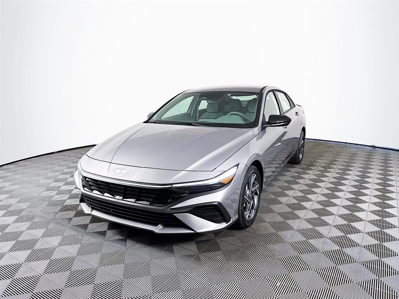 New 2025 Hyundai Elantra Sport image 3