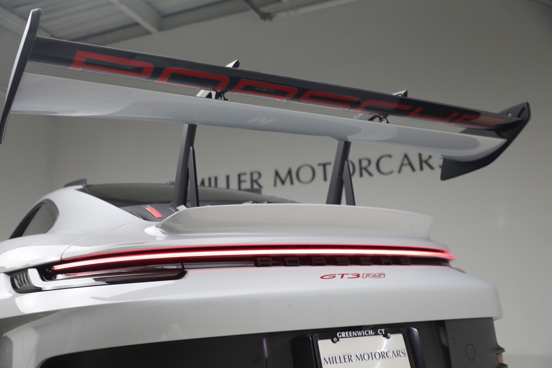 Used 2025 Porsche 911 GT3 RS RWD image 30