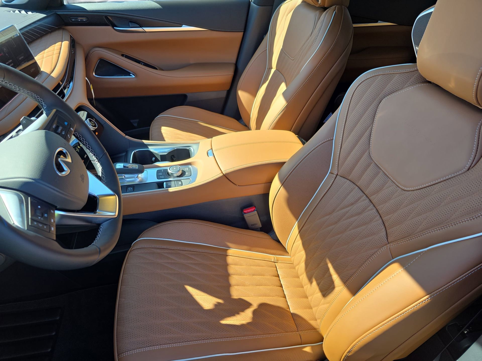 New 2026 INFINITI QX60 Autograph w/ Dark Cargo Package image 15