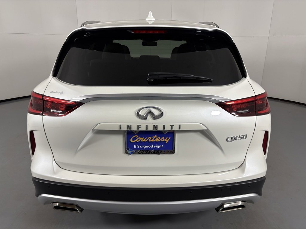 Used 2021 INFINITI QX50 Essential w/ Convenience Package image 8