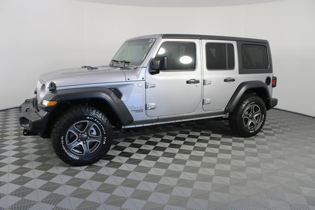 Used 2018 Jeep Wrangler Unlimited Sport S image 2