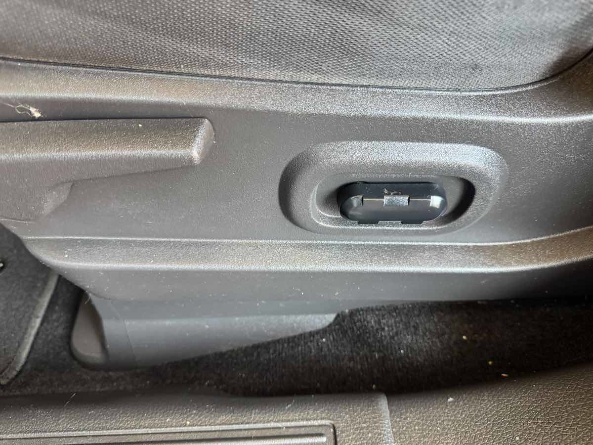 Used 2009 Ford Edge SEL FWD image 38