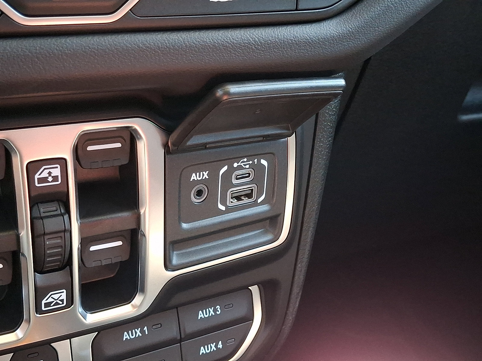 New 2026 Jeep Gladiator Rubicon AWD/4WD image 12