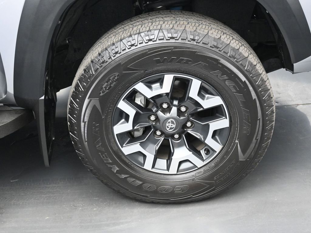 Certified 2021 Toyota Tacoma TRD Off-Road w/ TRD Premium Off Road Package AWD/4WD image 36