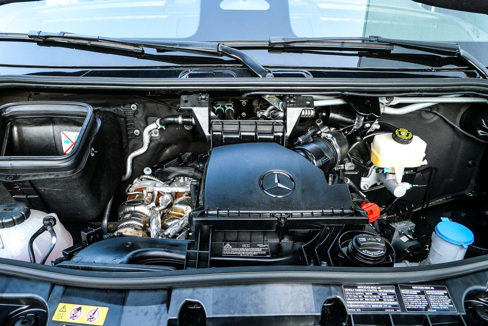 Used 2025 Mercedes-Benz Sprinter 2500 image 30