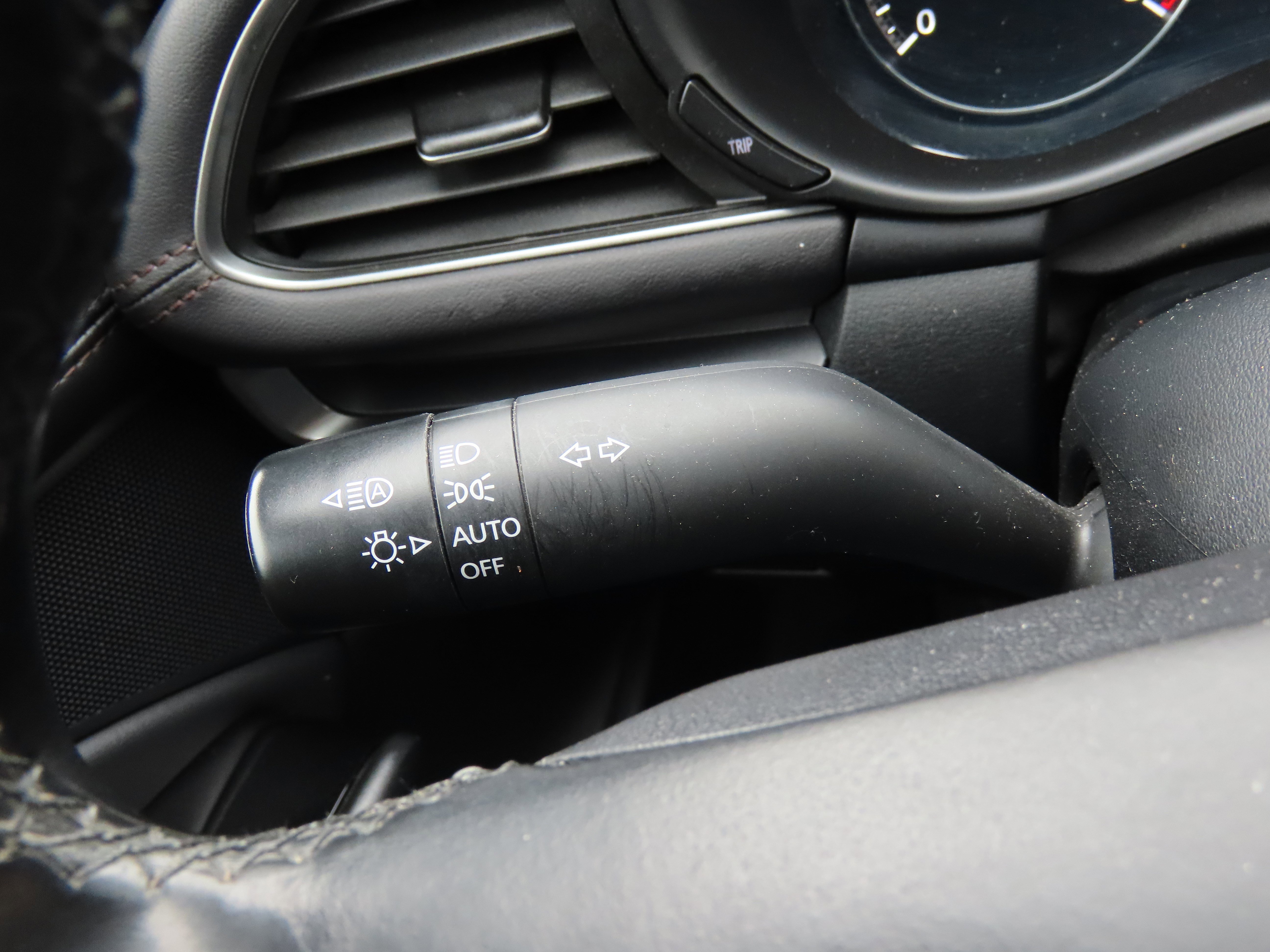 Used 2024 MAZDA MAZDA3 s image 35