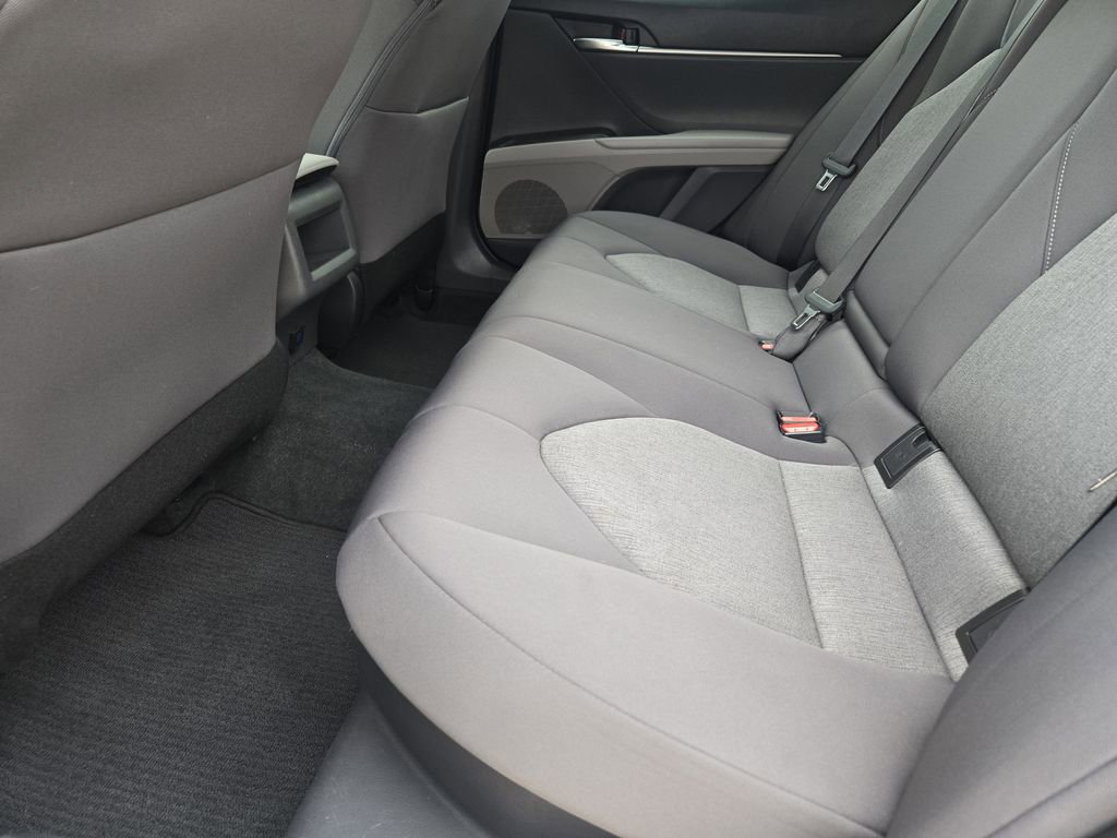 Used 2022 Toyota Camry LE FWD image 28
