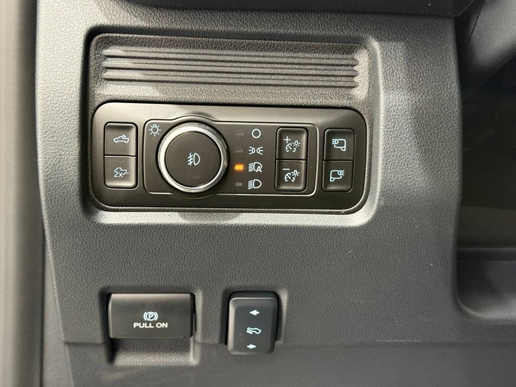 New 2026 Ford F250 Lariat w/ Black Appearance Package AWD/4WD image 34