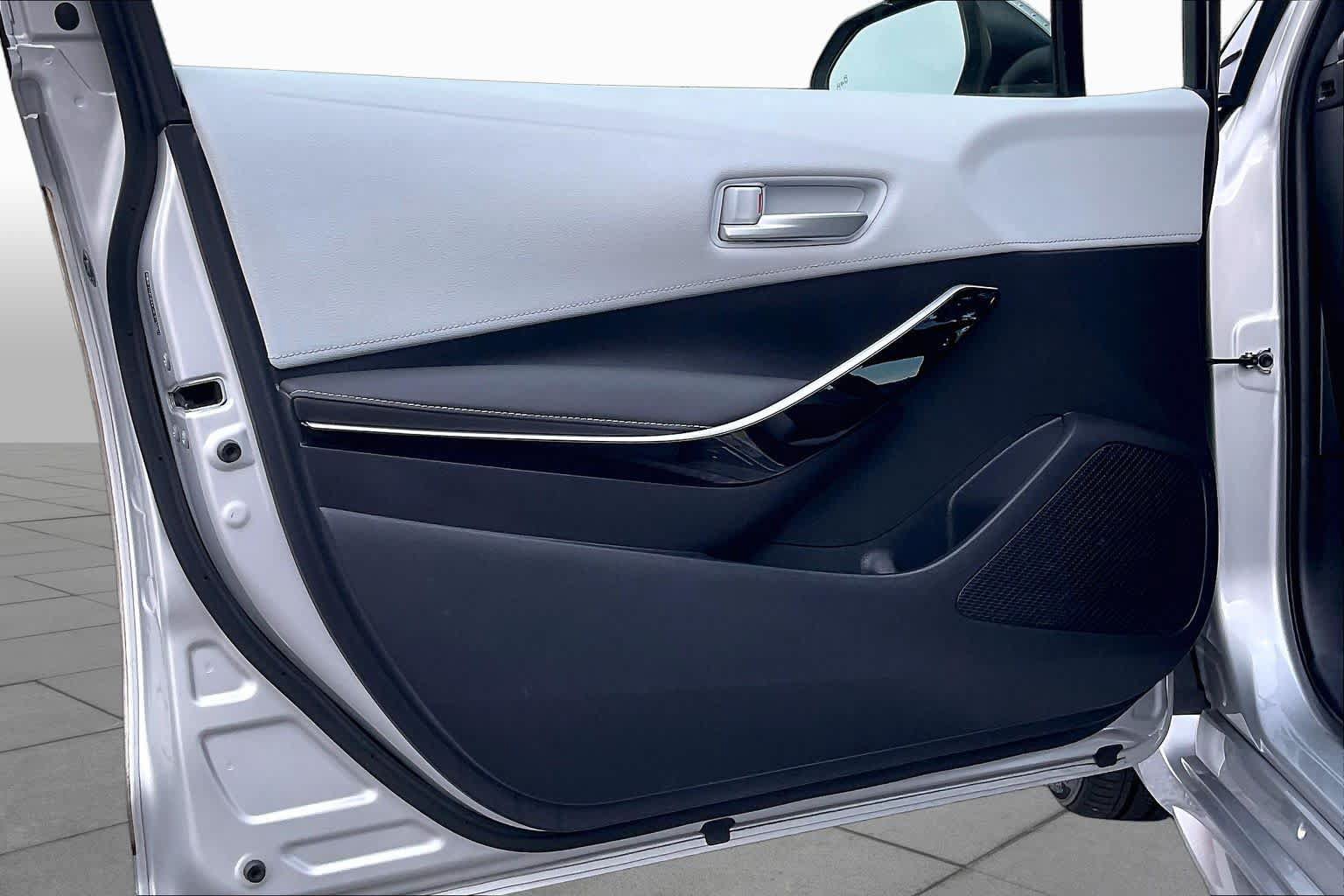 Used 2019 Toyota Corolla XSE FWD image 20
