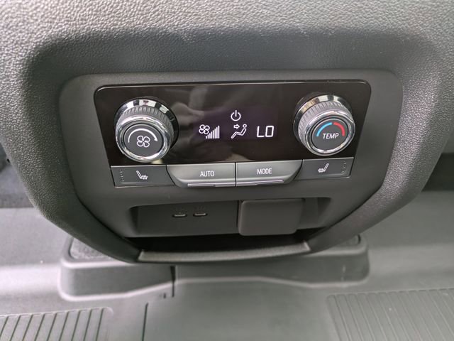 Used 2024 Chevrolet Traverse RS image 19