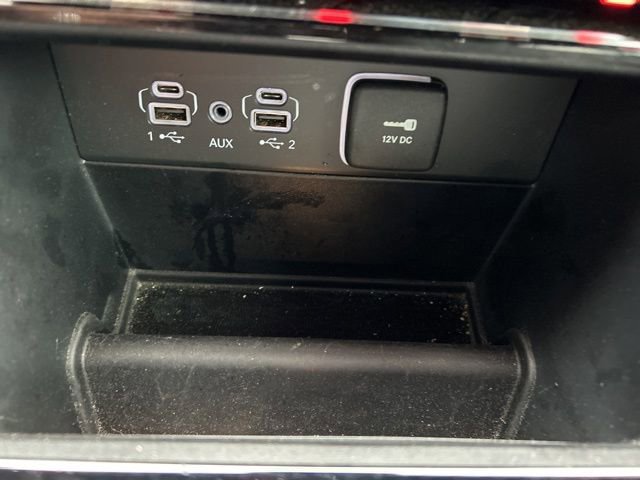 Used 2025 Jeep Grand Cherokee L Limited w/ Black Appearance Package AWD/4WD image 28