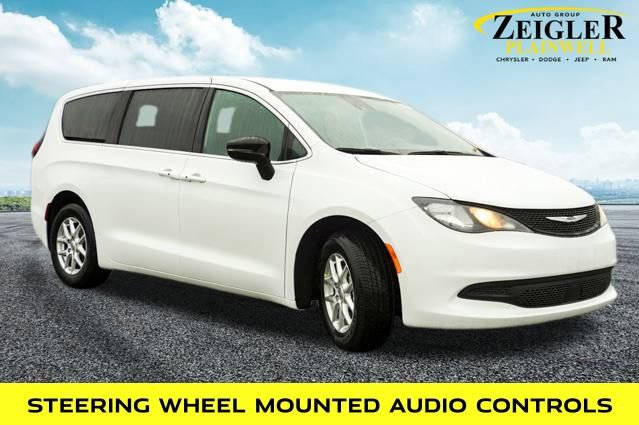 New 2026 Chrysler Voyager LX image 4