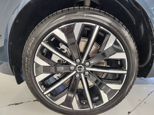 New 2026 Volvo XC60 T8 Ultra w/ Protection Package Premier AWD/4WD image 8