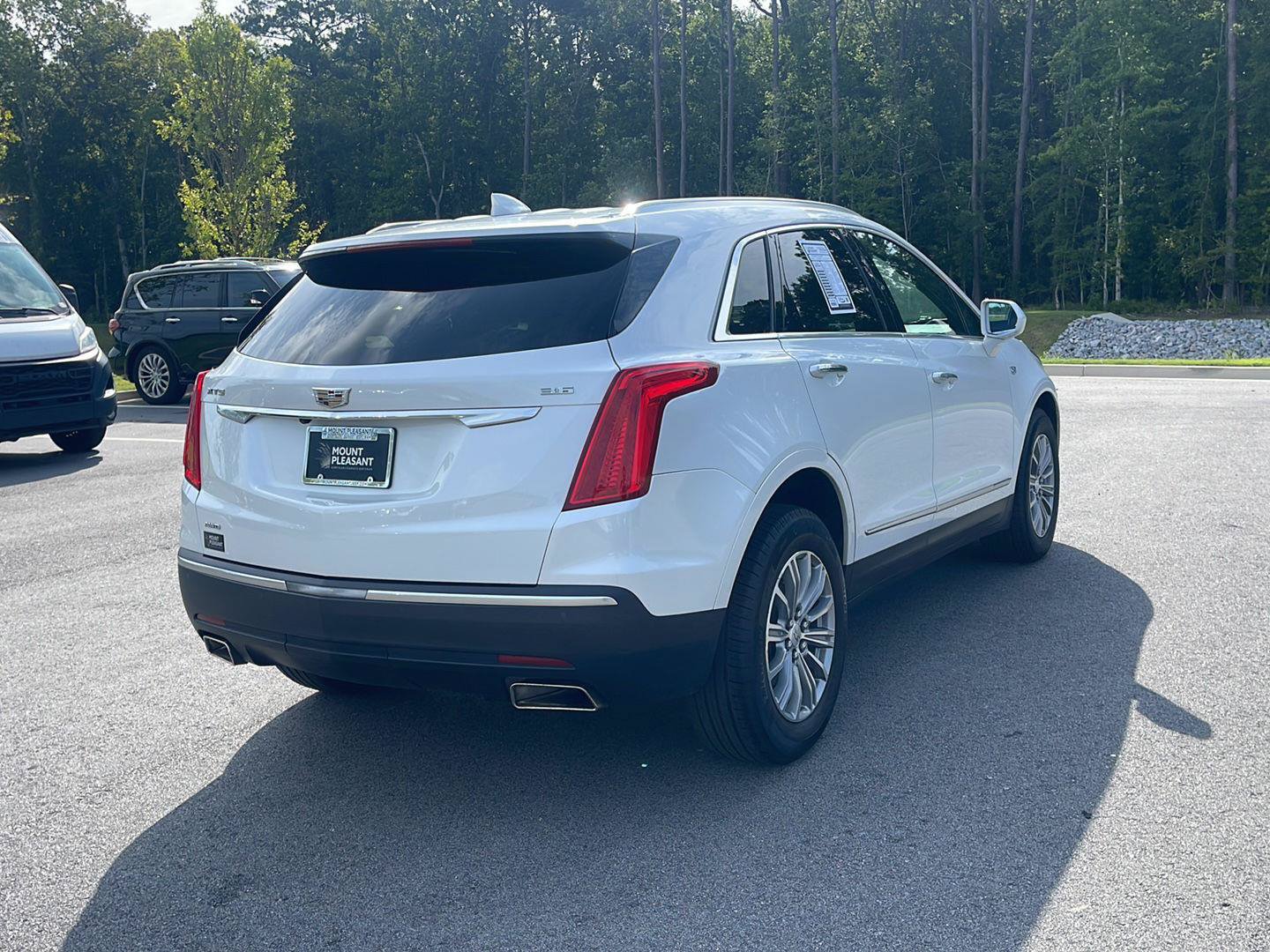 Used 2017 Cadillac XT5 Luxury w/ Driver Awareness Package AWD/4WD image 7