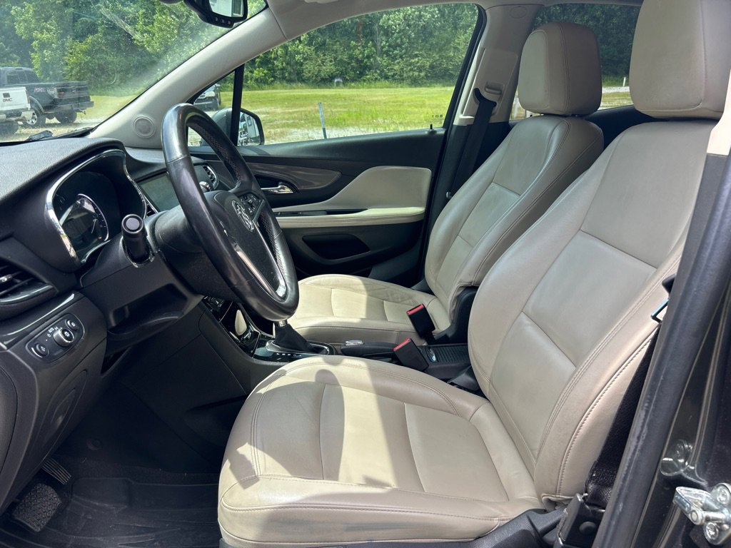 Used 2017 Buick Encore Essence FWD image 8