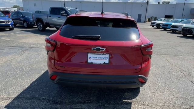 New 2026 Chevrolet Trax LT w/ Driver Confidence Package FWD image 9