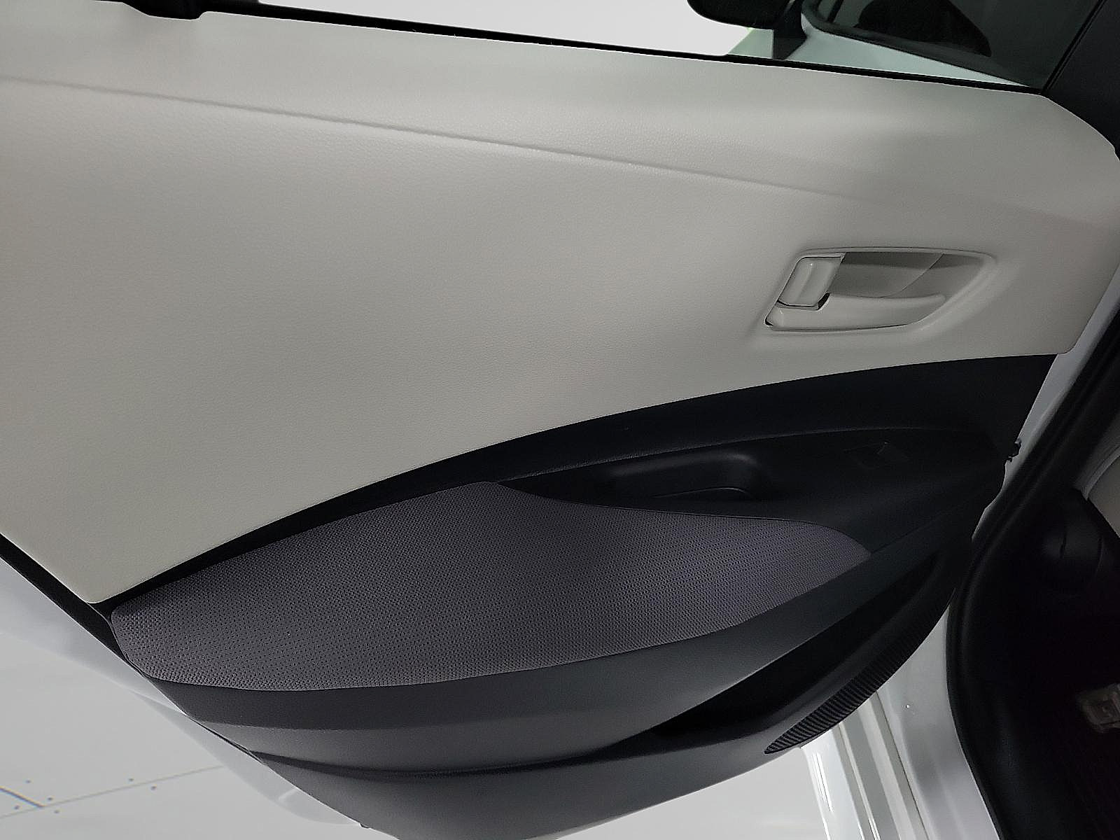 Certified 2025 Toyota Corolla LE w/ LE Premium Package FWD image 9