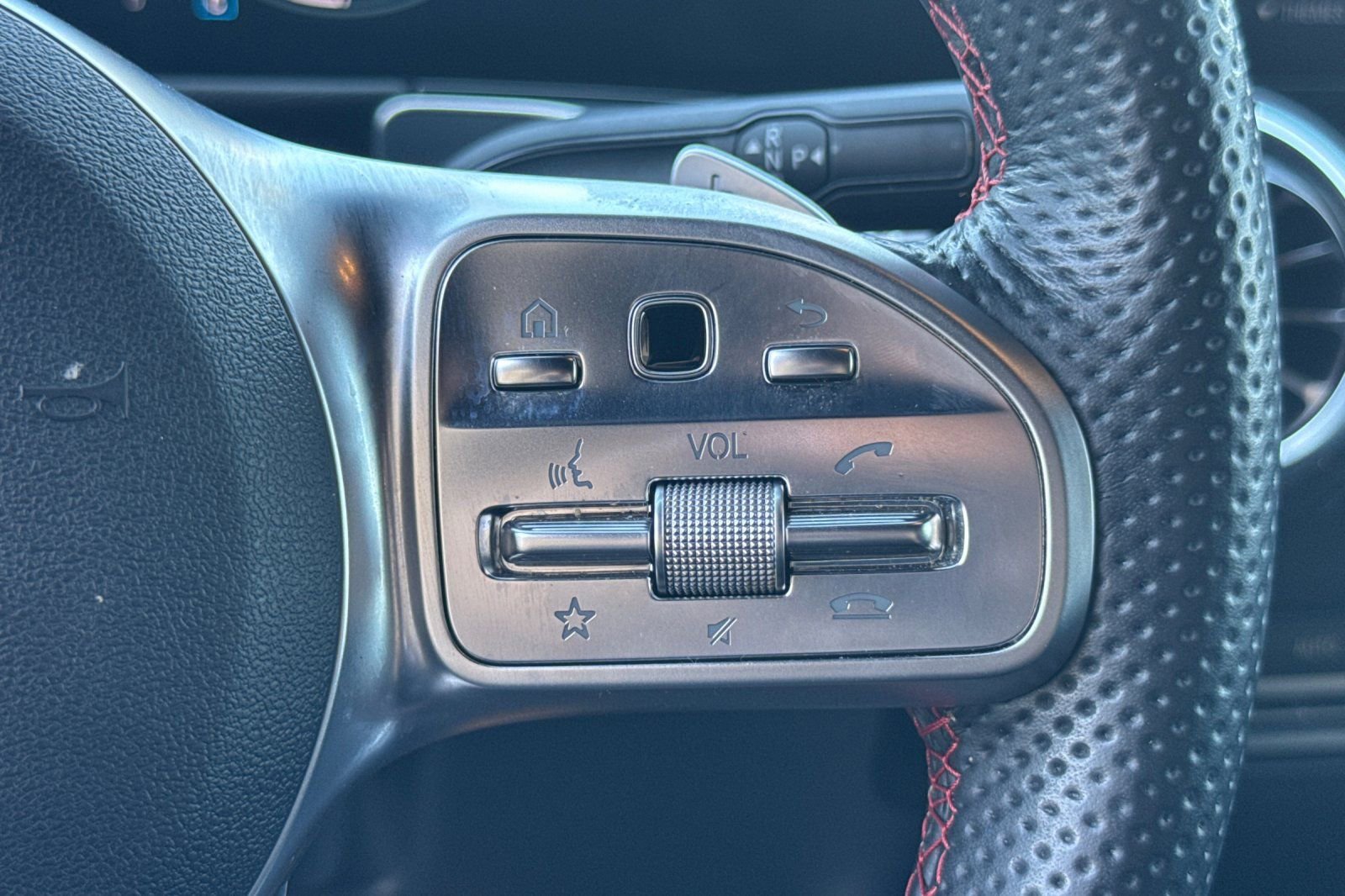 Certified 2023 Mercedes-Benz GLB 250 image 28