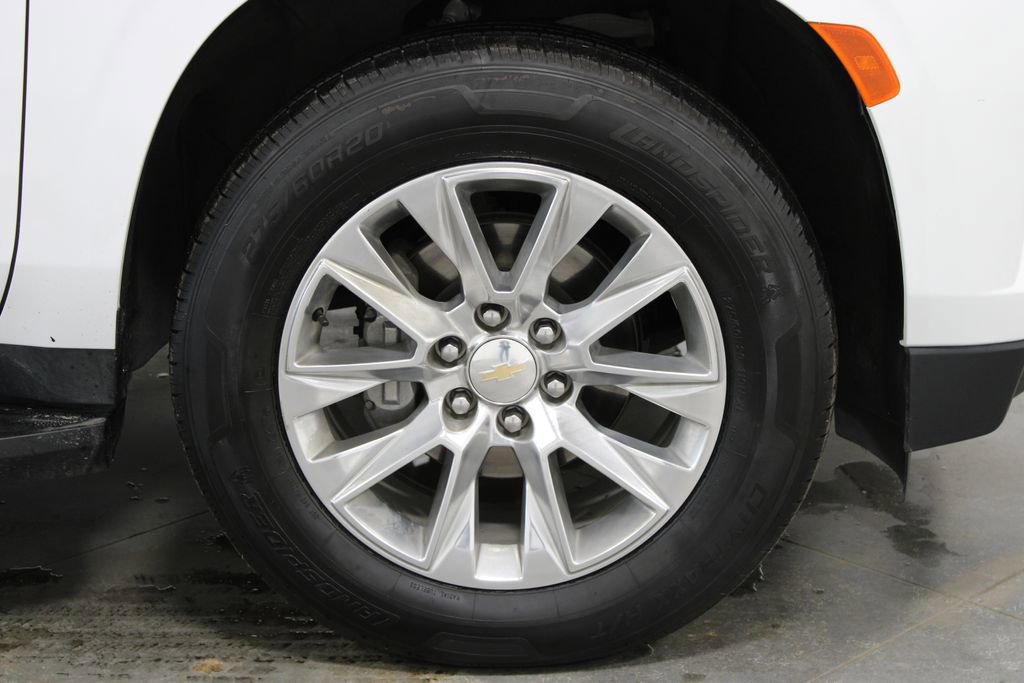 Used 2023 Chevrolet Suburban Premier image 13