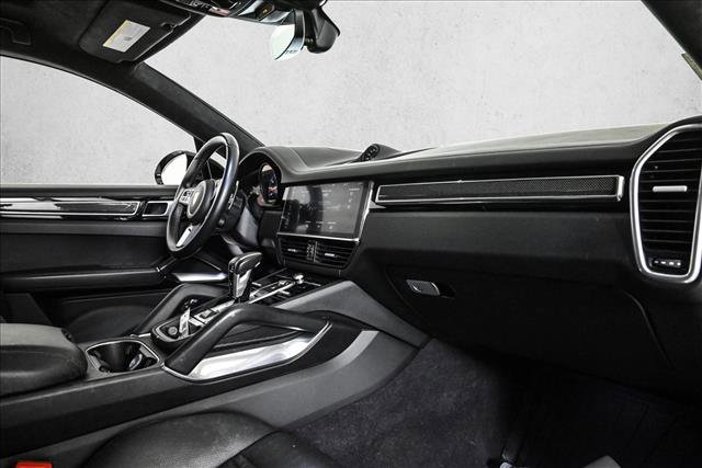 Used 2020 Porsche Cayenne Turbo image 23