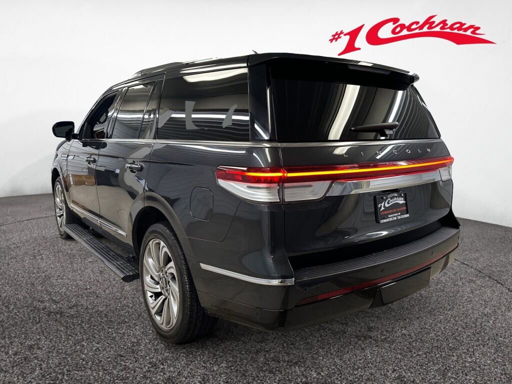 Used 2023 Lincoln Navigator Reserve image 24
