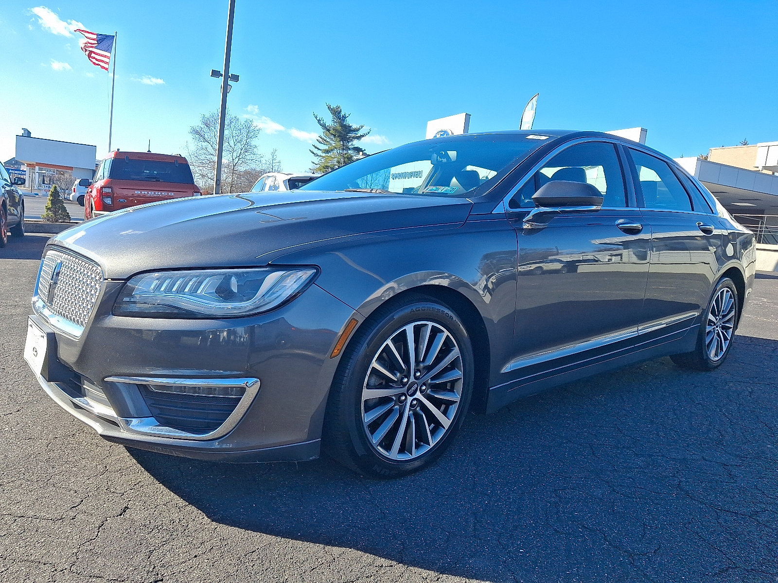 Used 2018 Lincoln MKZ Select w/ Select Plus Package image 3