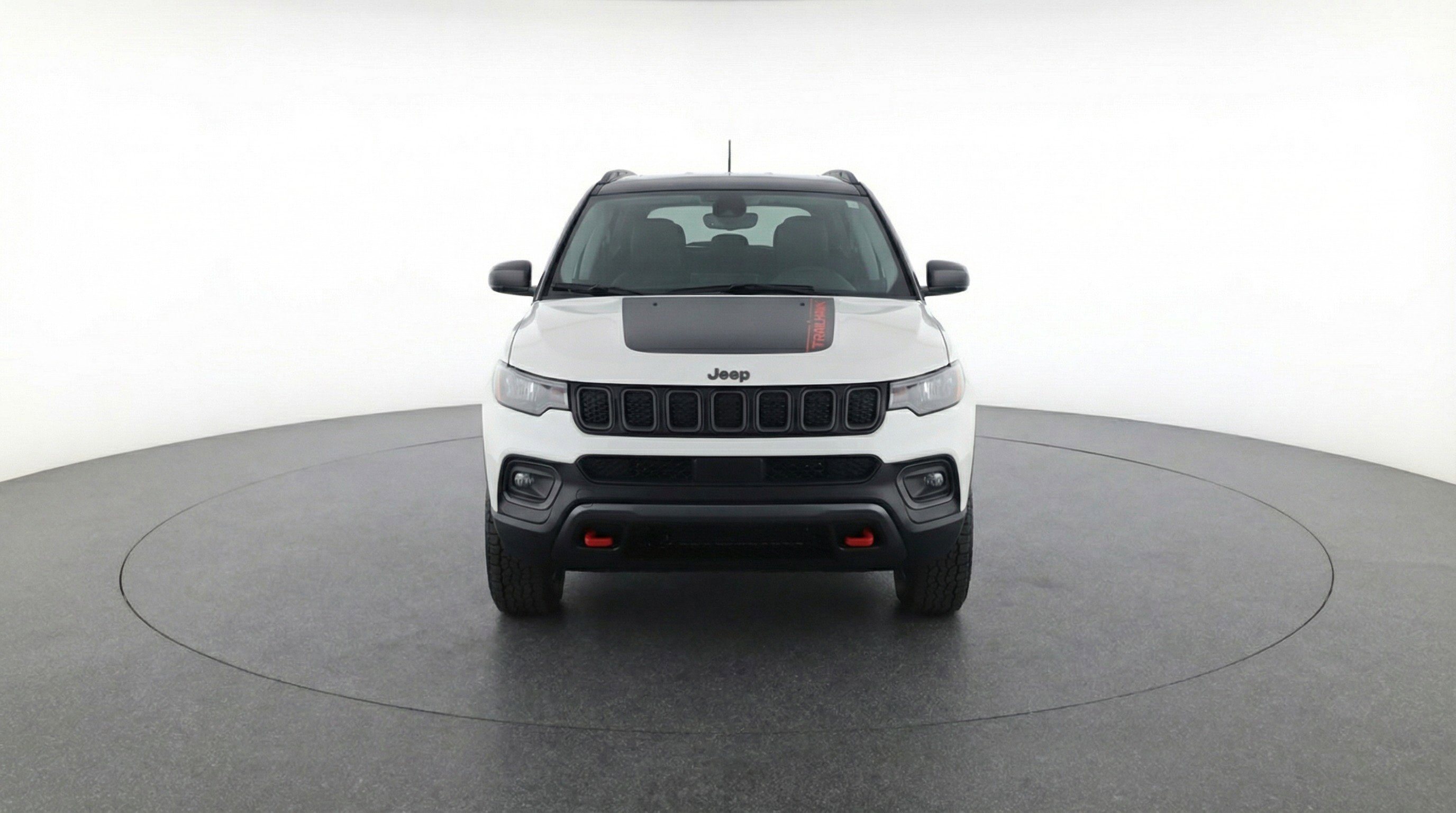 Used 2025 Jeep Compass Trailhawk AWD/4WD image 2