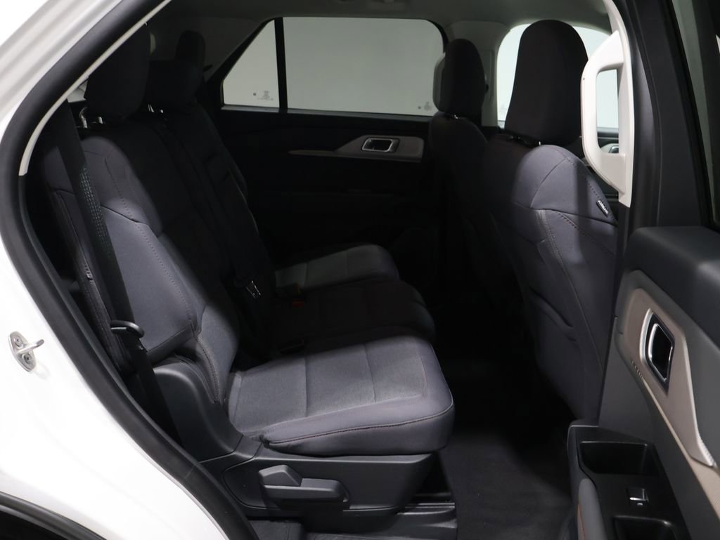 Used 2025 Ford Explorer Active image 22
