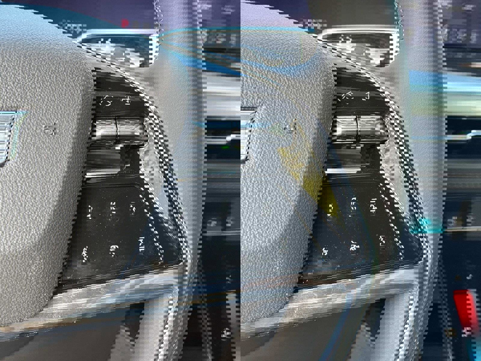 New 2025 Cadillac Escalade ESV Premium Luxury image 30