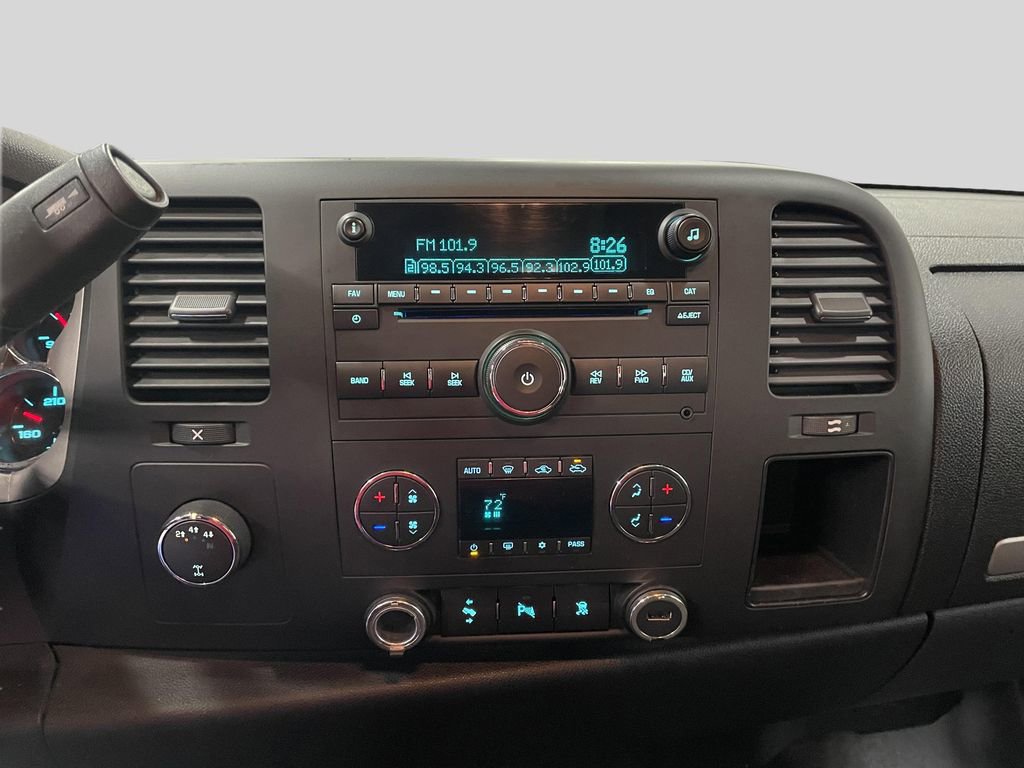 Used 2010 Chevrolet Silverado 2500 LT w/ Interior Plus Package AWD/4WD image 13