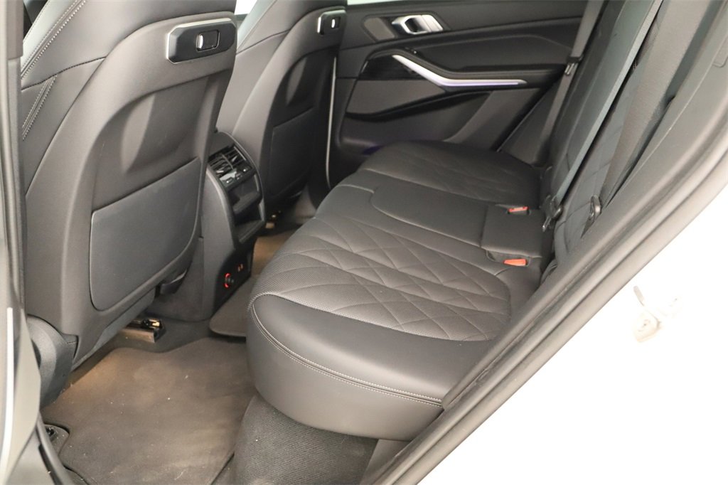 Used 2024 BMW X5 sDrive40i w/ M Sport Package image 28